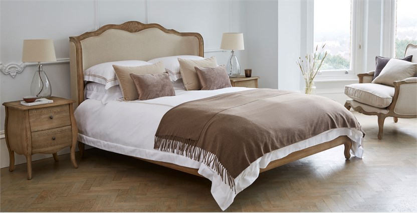 Versailles Linen Bed